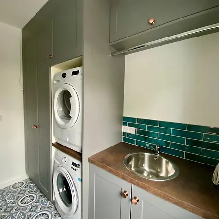 펜션 Willow Tree House *